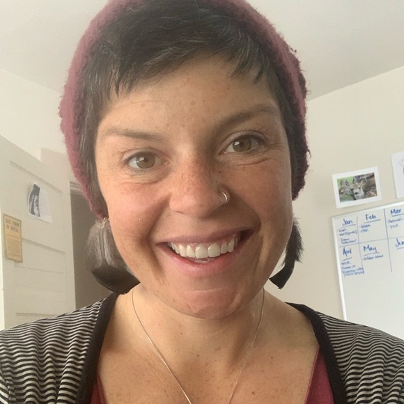 Meet your Posher, Whitney - Picture 2 of 8